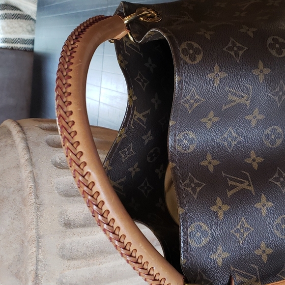 Louis Vuitton Artsy MM Monogram bag 😍 - Picture 7 of 15